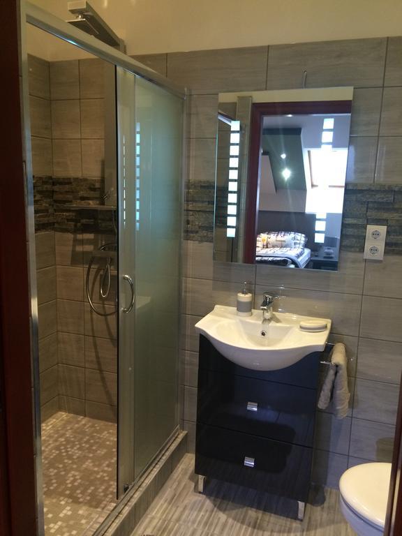 Oktohome Suite Budapeste Exterior foto