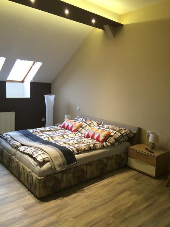 Oktohome Suite Budapeste Exterior foto